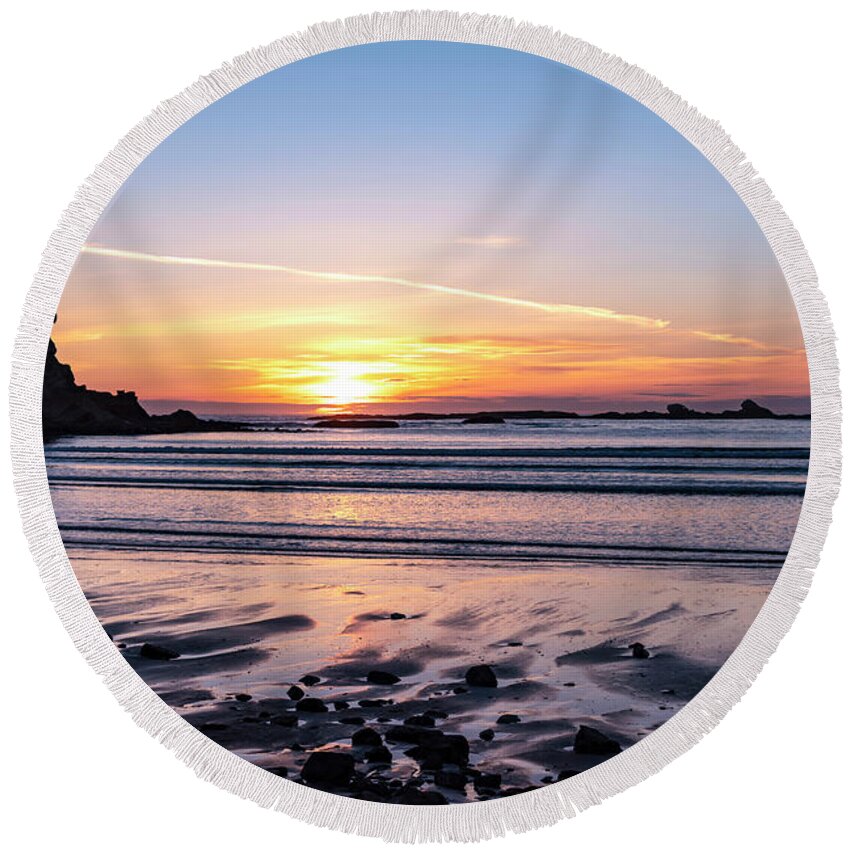 Beach Round Beach Towel featuring the photograph Walking With The Light by Steven Clark