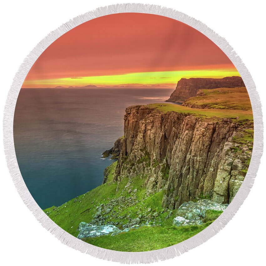 Isle Of Skye Round Beach Towel featuring the photograph Waterstein Head coastline by Benny Marty