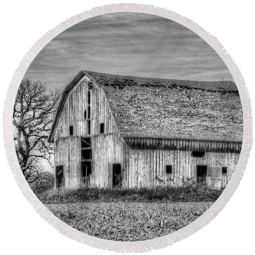 Wood Round Beach Towel featuring the photograph Weathered Wood of Iowa by J Laughlin