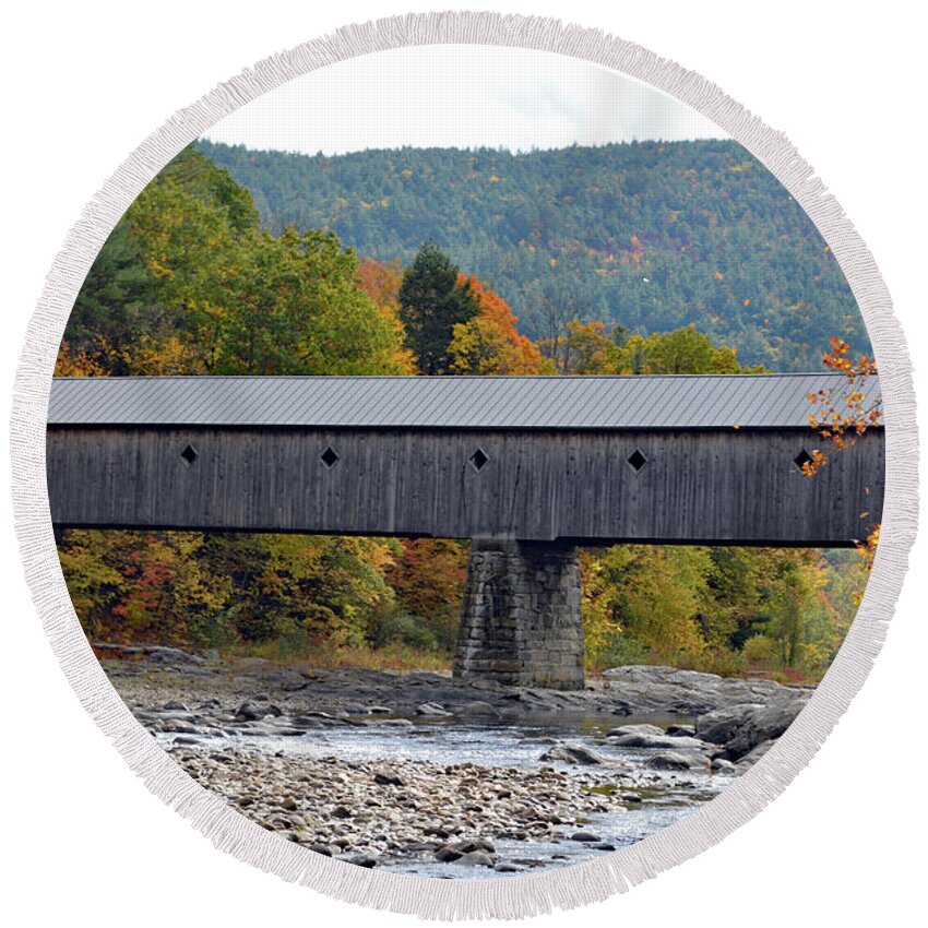 West Dummerstin Round Beach Towel featuring the photograph West Dummerston Covered Bridge by Carolyn Mickulas
