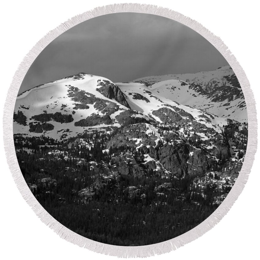 Wind River Moutains Round Beach Towel featuring the photograph Wind River Mountains black and white by Edward R Wisell