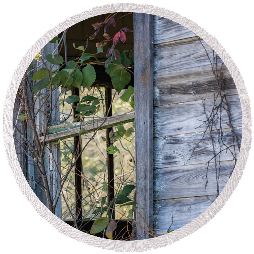 Abandoned Round Beach Towel featuring the photograph Windows to the Past by Holly Ross