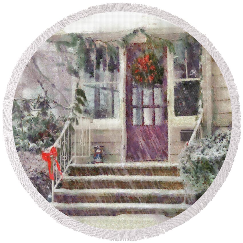Savad Round Beach Towel featuring the photograph Winter - Christmas - Silent Day by Mike Savad