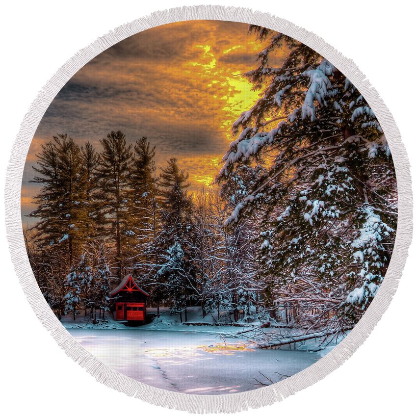 Winter Sun Round Beach Towel featuring the photograph Winter Sun by David Patterson