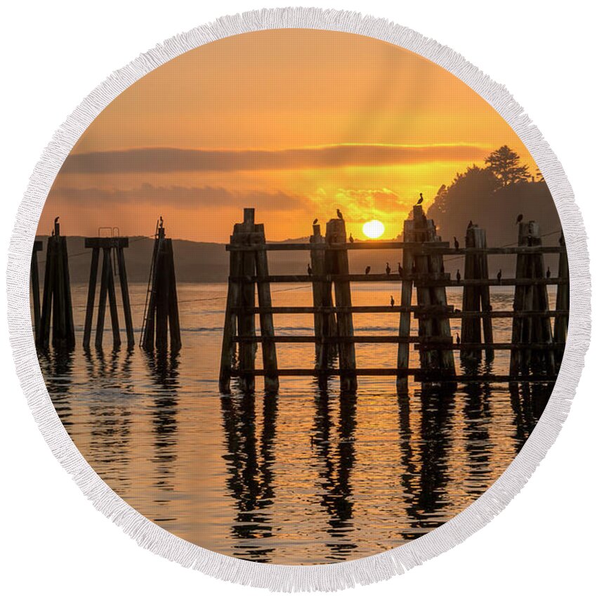 Sunset Round Beach Towel featuring the photograph Yaquina Bay Sunset by Kristina Rinell