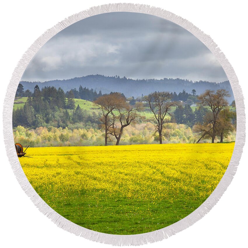 Eel River Round Beach Towel featuring the photograph Yellow Fields Along The Eel River by Mark Alder