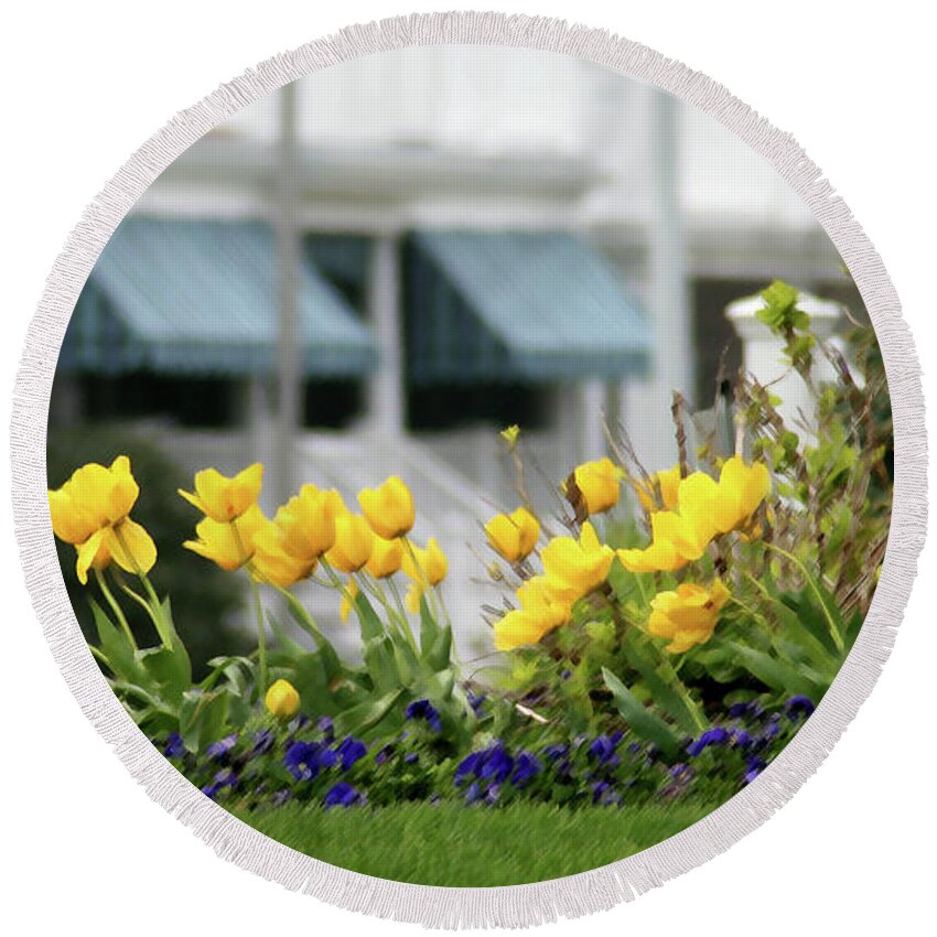 Tulips Round Beach Towel featuring the photograph Yellow Tulips at the Shore by Steve Karol