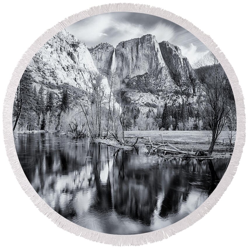 Merced River Round Beach Towel featuring the photograph Yosemite Falls Classic Look by Bill Roberts