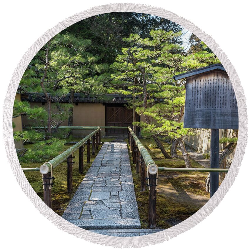 Zen Round Beach Towel featuring the photograph Zen Garden, Kyoto Japan by Perry Rodriguez