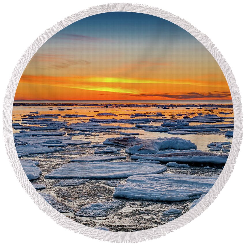 Agate Beach Round Beach Towel featuring the photograph Winter Sunset #3 by Gary McCormick