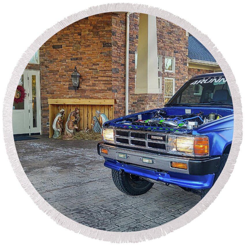 4runner Round Beach Towel featuring the photograph 4Runner Restoration Front View by Amy Dundon