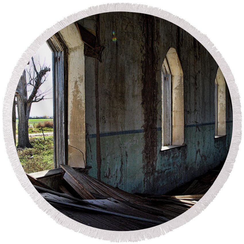 Church Round Beach Towel featuring the photograph Abandoned Church #2 by Ron Weathers