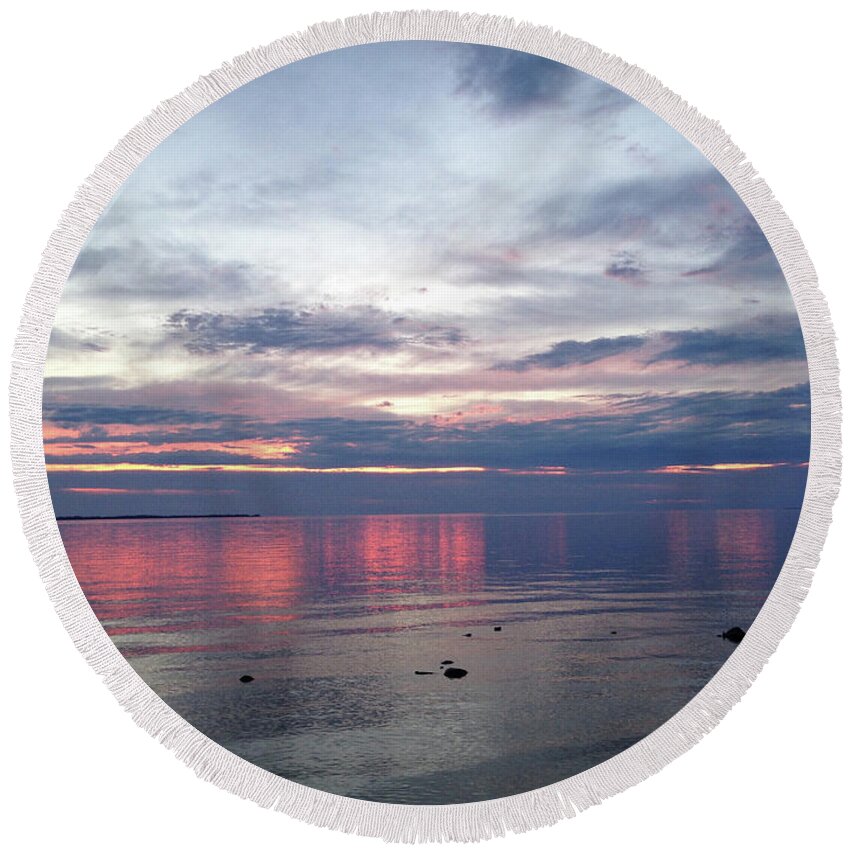 Coastline Round Beach Towel featuring the photograph Abstract Sunset by Aicy Karbstein