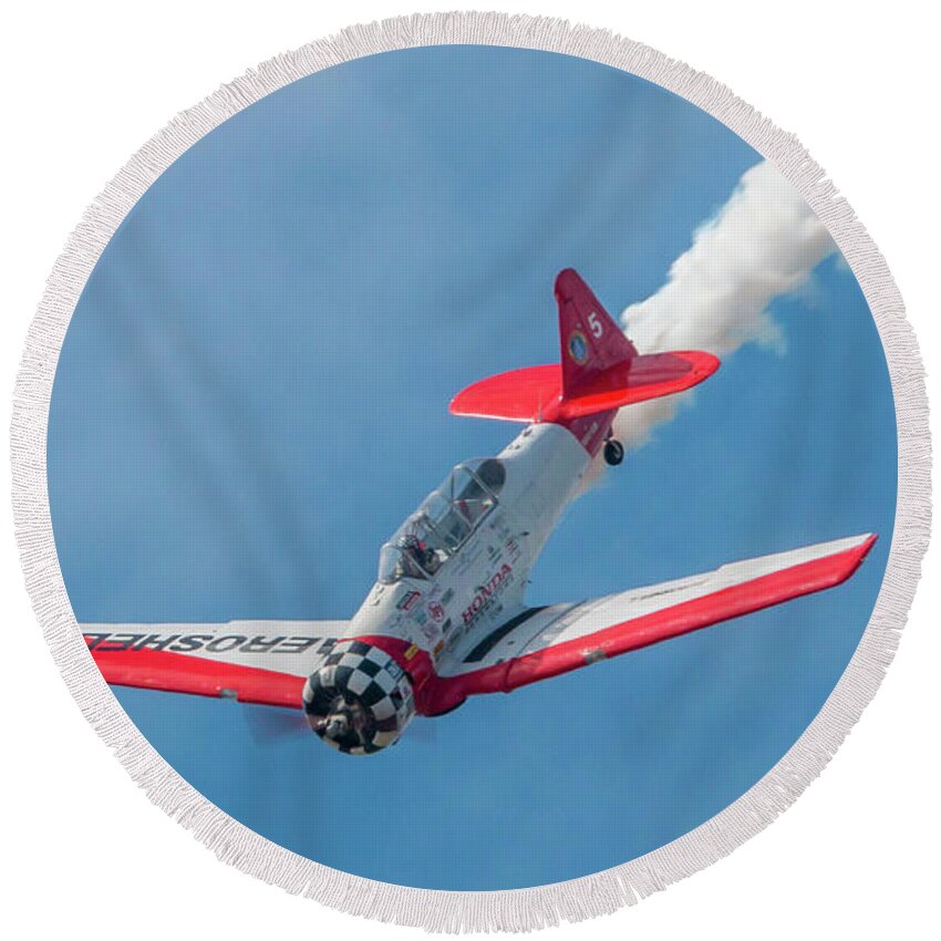 Plane Round Beach Towel featuring the photograph Aeroshell Dive by Tom Claud