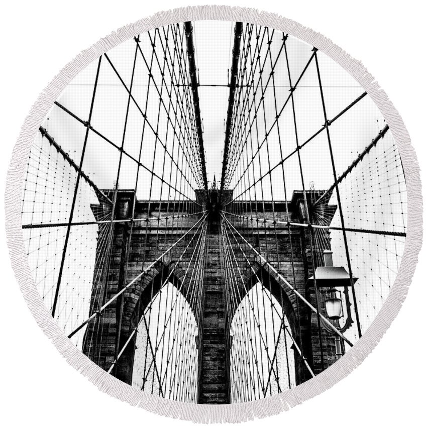 Brooklyn Round Beach Towel featuring the photograph Brooklyn Bridge Web Vertical by Nicklas Gustafsson