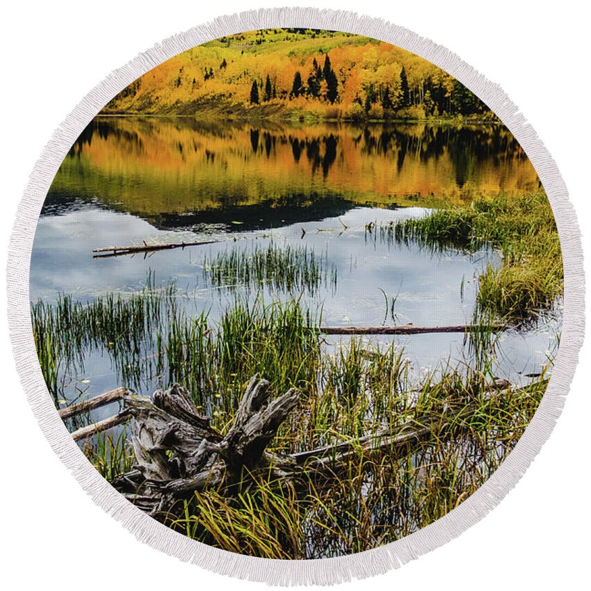 Aspens Round Beach Towel featuring the photograph Aspen Lake Reflection by Johnny Boyd
