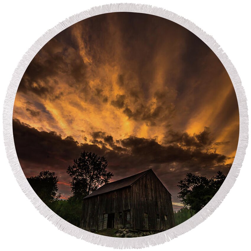 Vermont Round Beach Towel featuring the photograph Barn and Summer Sunset by Tim Kirchoff