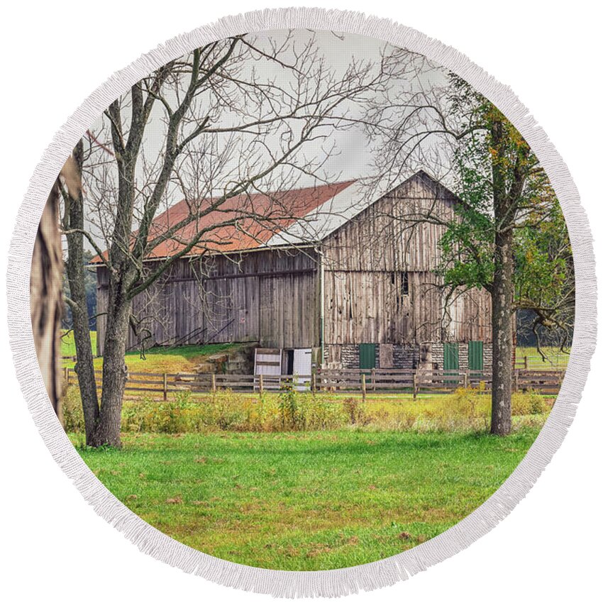 Barn Round Beach Towel featuring the photograph Barn by Michelle Wittensoldner