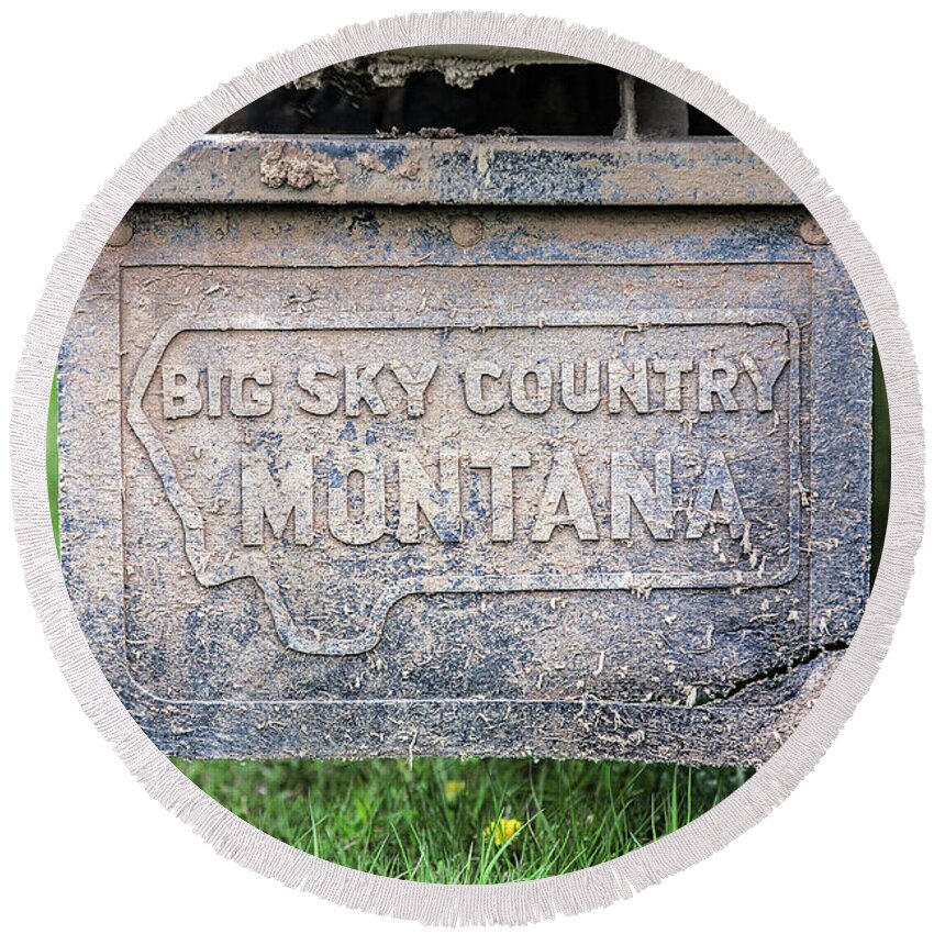 Big Sky Country Montana Round Beach Towel featuring the photograph Big Sky Country Montana by Todd Klassy