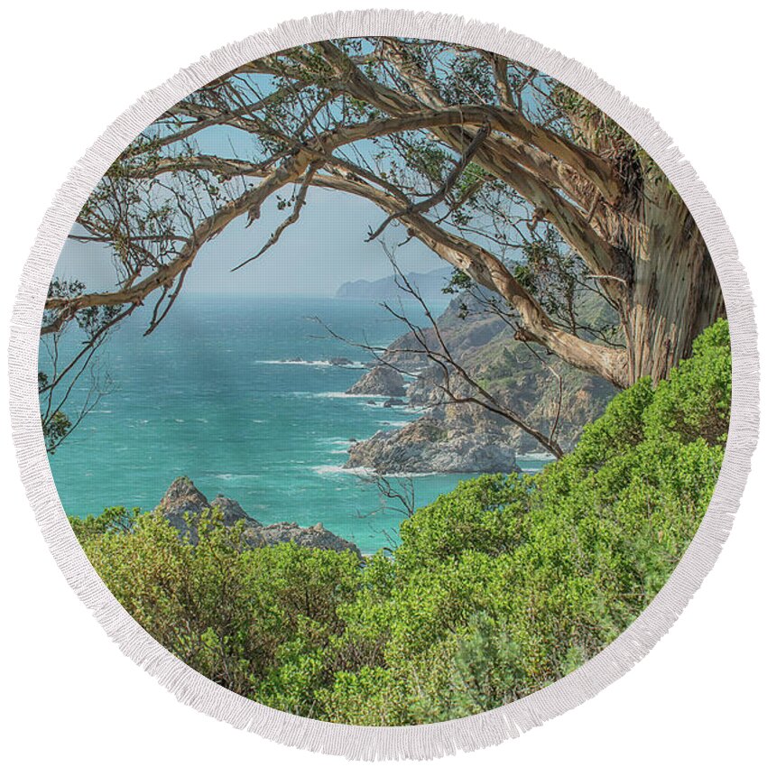Big Sur Round Beach Towel featuring the photograph Big Sur Coast by Bill Roberts