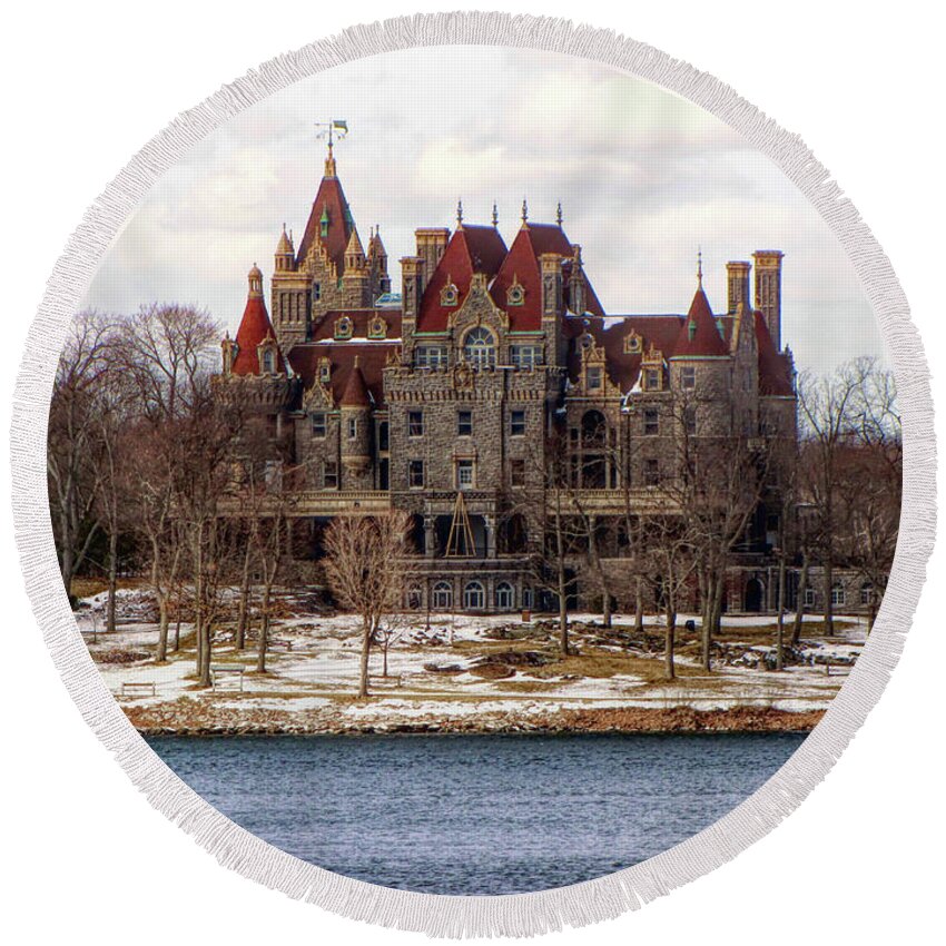 Castle Round Beach Towel featuring the photograph Boldt Castle by Susan Hope Finley