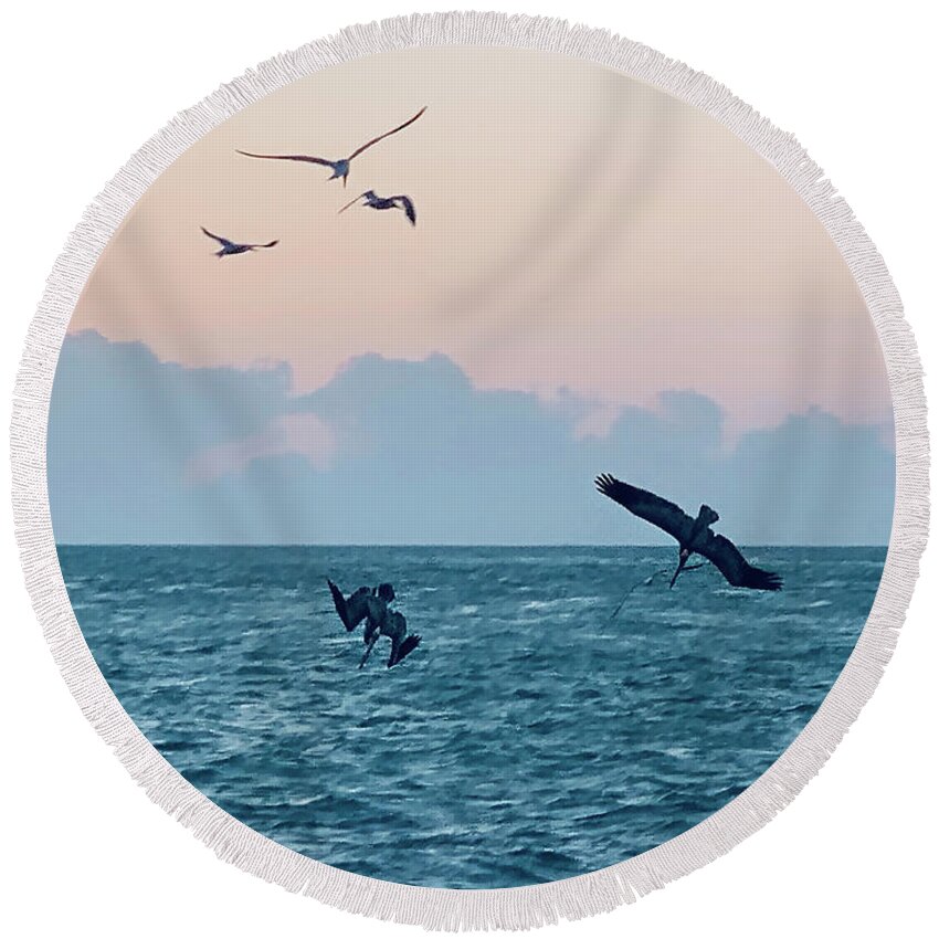 Birds Round Beach Towel featuring the photograph Captiva Island Sunset Seagulls Feast 4 by Shelly Tschupp