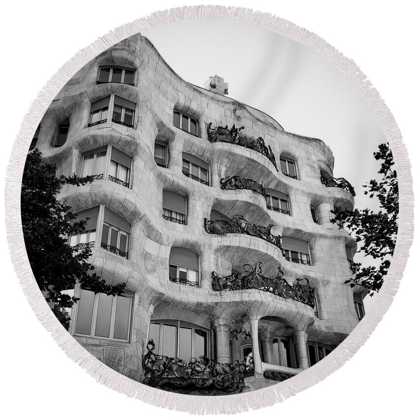 Casa Mila Round Beach Towel featuring the photograph Casa Mila by Mary Capriole