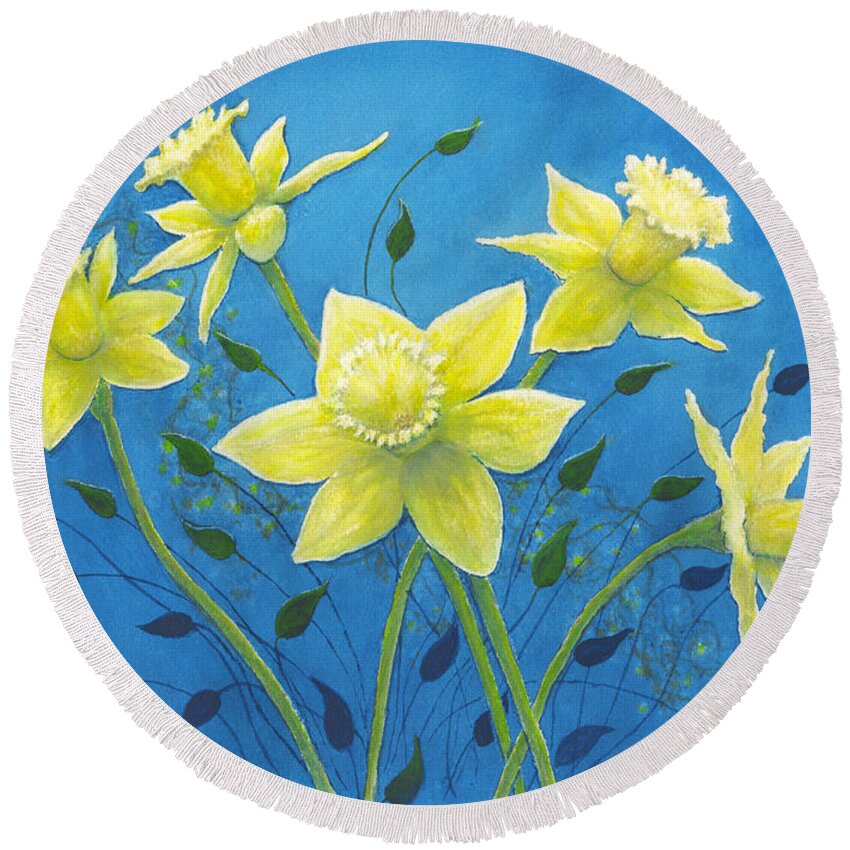 Daffodils Round Beach Towel featuring the painting Daffodil Welcome by Judith Monette