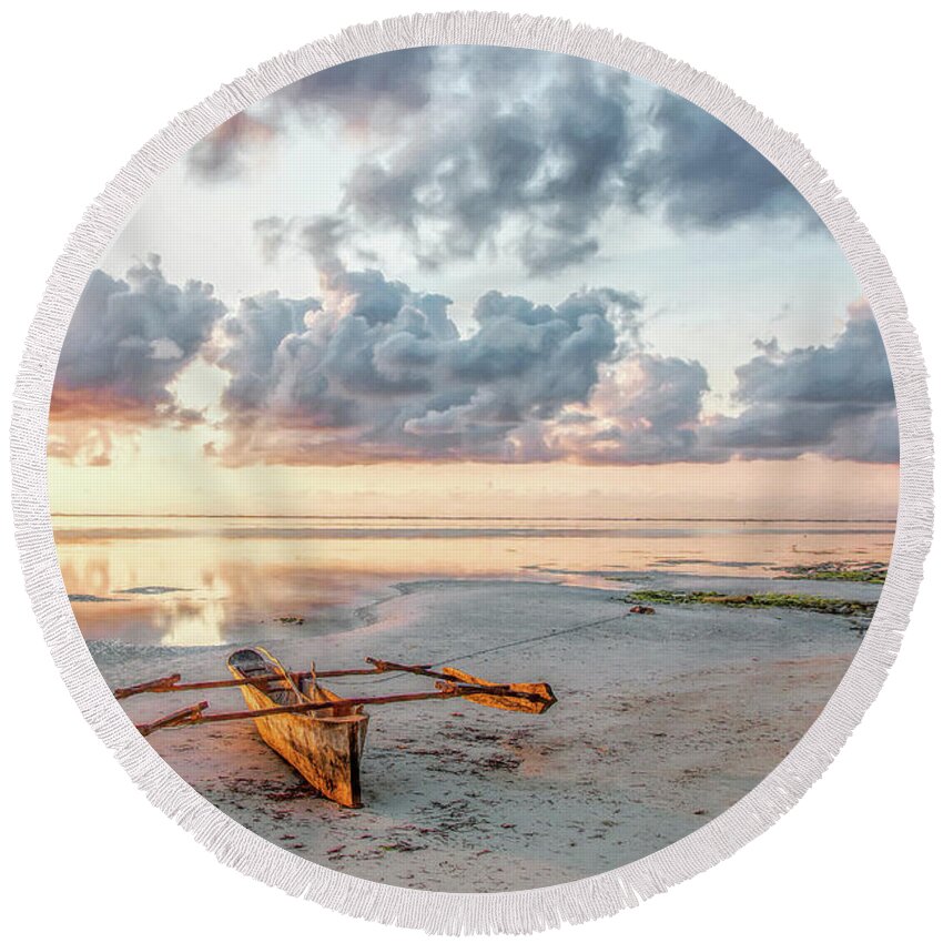 Zanzibar Round Beach Towel featuring the photograph Dawn glory by Gaye Bentham