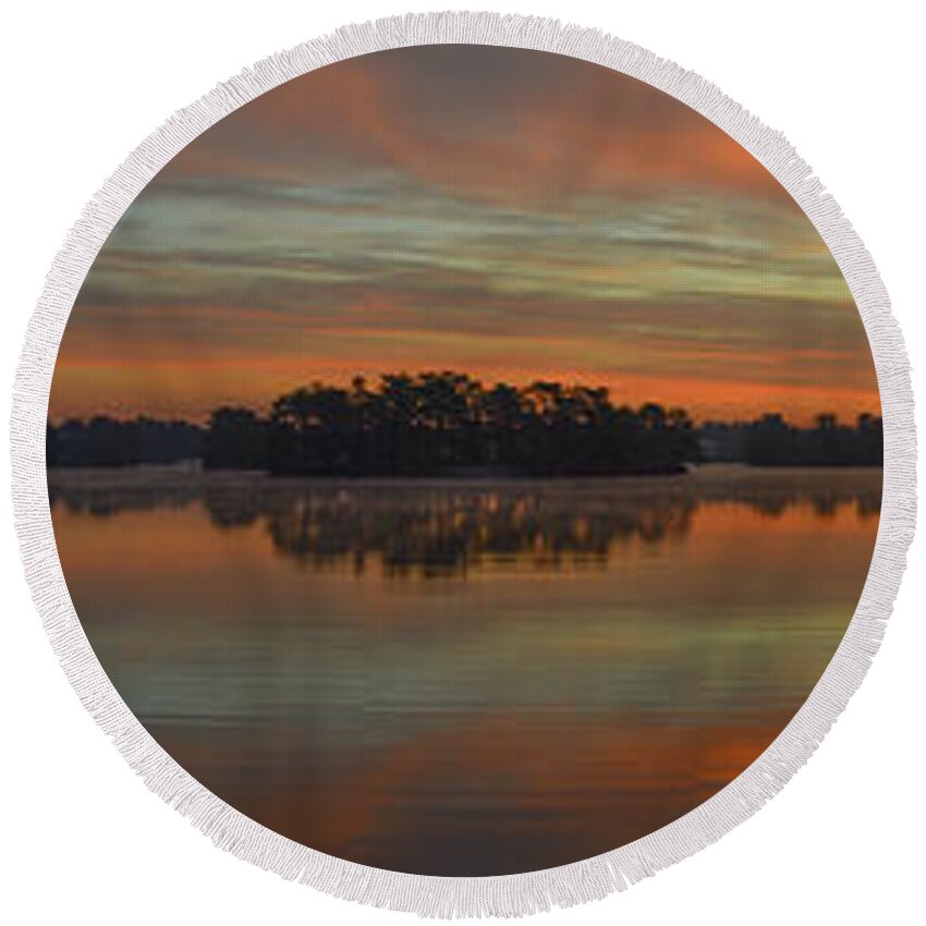 Sunrise Round Beach Towel featuring the photograph December Sunrise Over Spring Lake by Beth Venner