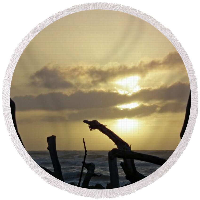 Sky Round Beach Towel featuring the photograph Driftwood sunset by Martin Smith