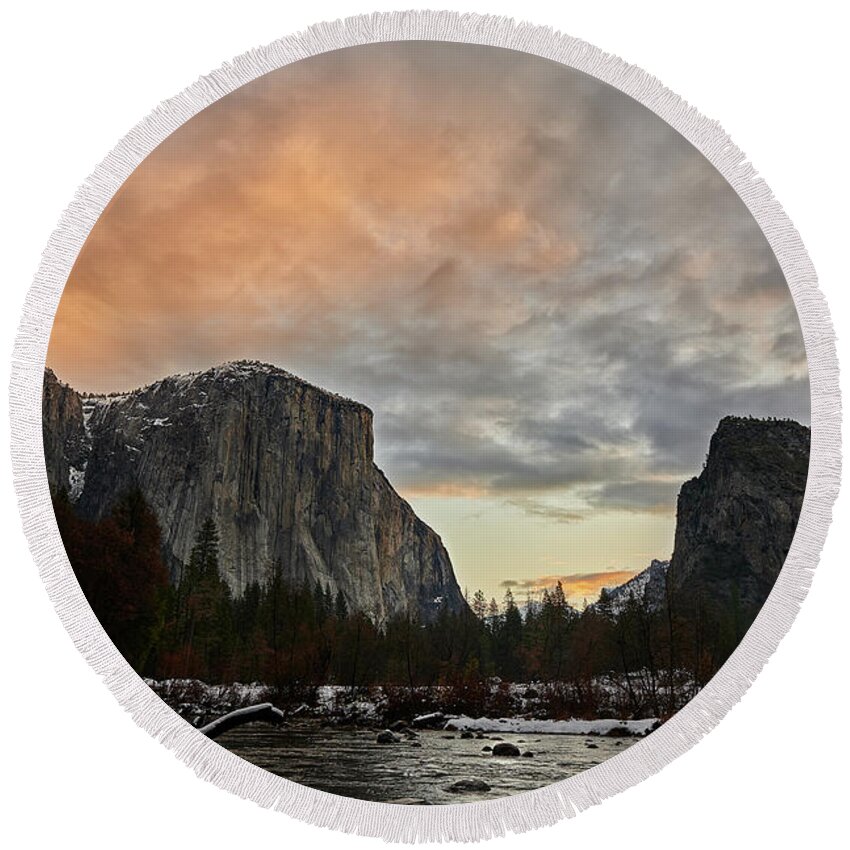 Forest Round Beach Towel featuring the photograph El Capitan at Sunset by Jon Glaser