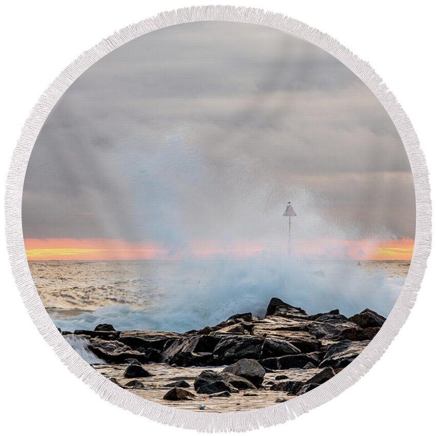 New Hampshire Round Beach Towel featuring the photograph Explosive sea 5 by Jeff Sinon