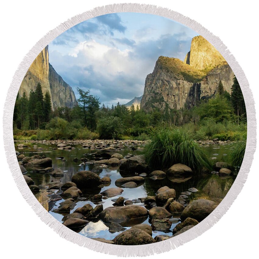 Skyline Round Beach Towel featuring the photograph Gates Of The Valley 3 by Silvia Marcoschamer