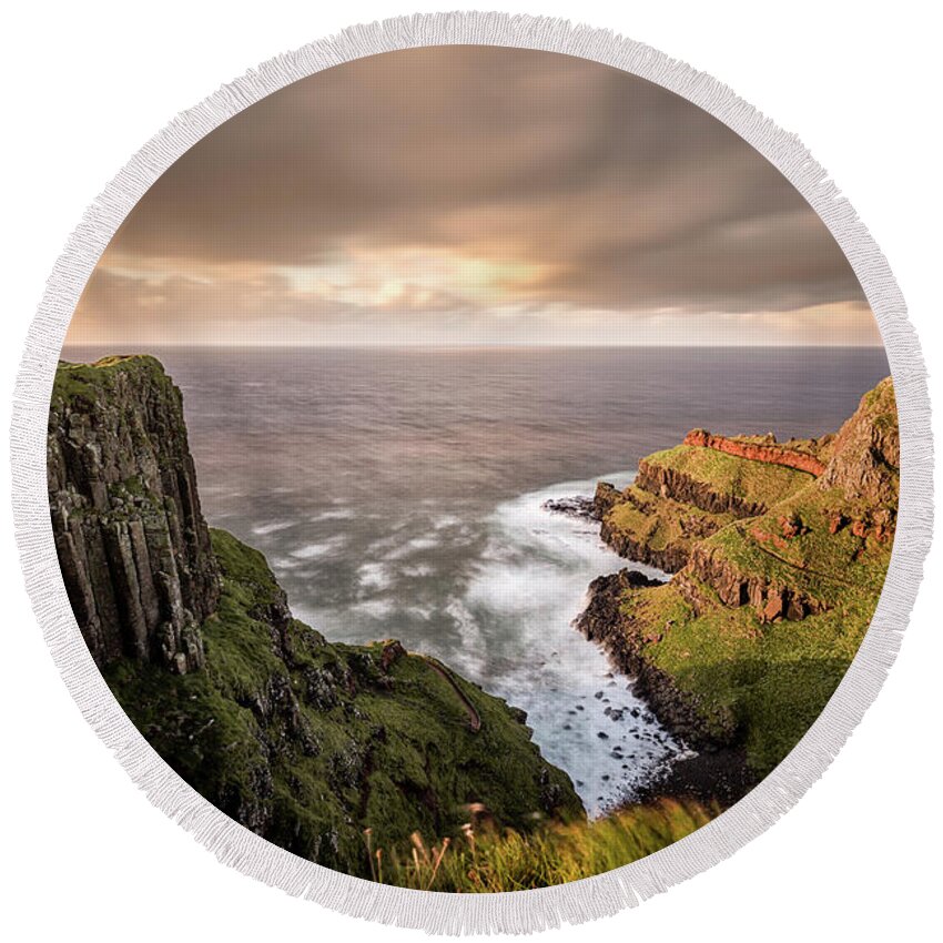 Amphitheatre Round Beach Towel featuring the photograph Giants Causeway Amphitheatre by Nigel R Bell