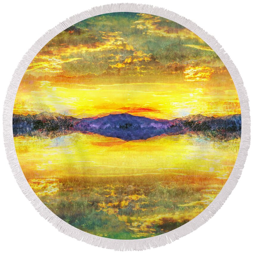 Sunset Round Beach Towel featuring the photograph Golden Sunset by Lorraine Baum