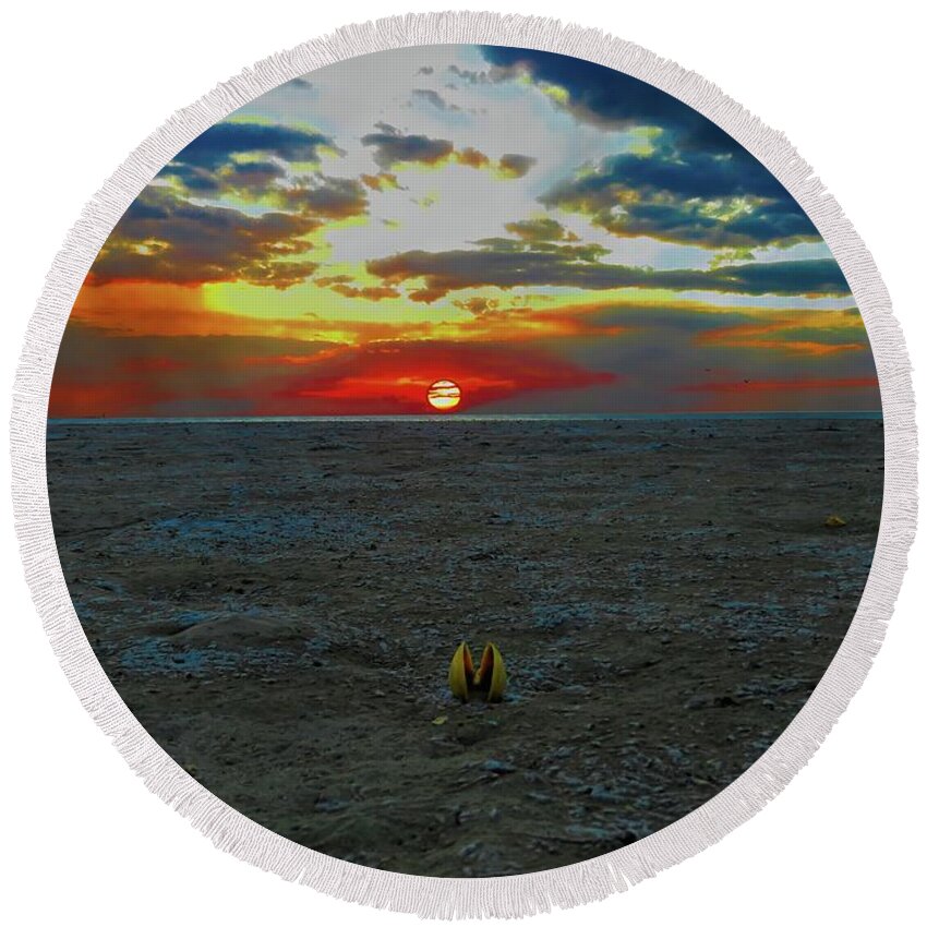 Weipa Round Beach Towel featuring the photograph Gongbung Beach Sunset And Open Shell by Joan Stratton