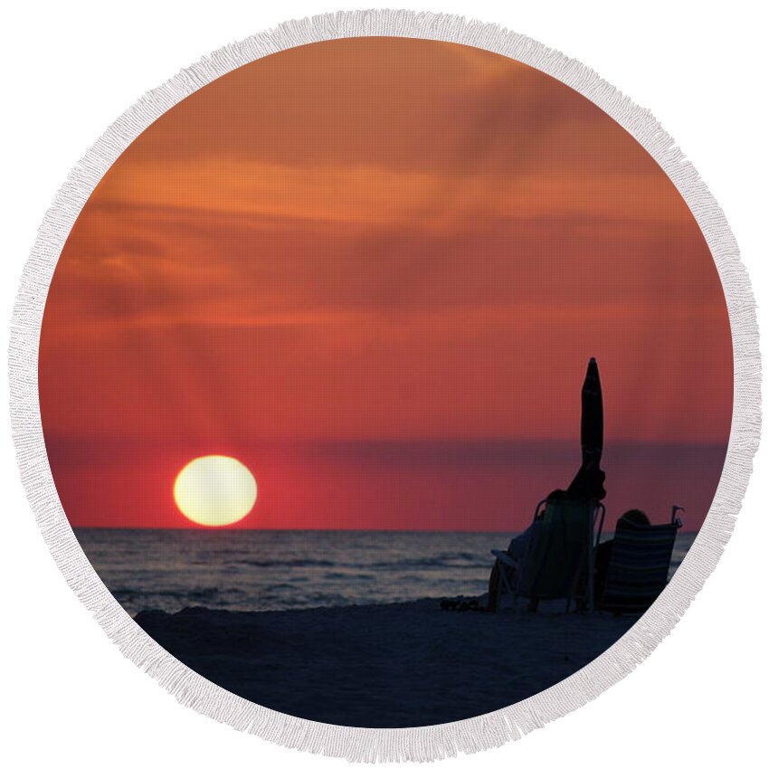 Dusk Round Beach Towel featuring the photograph Happy Hour On The Gulf by Dennis Schmidt