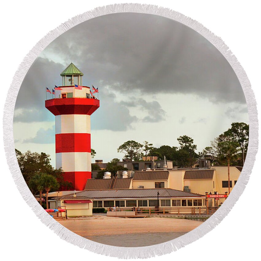 Lighthouse Round Beach Towel featuring the photograph Harbortown Lighthouse at Sunset by Jerry Griffin