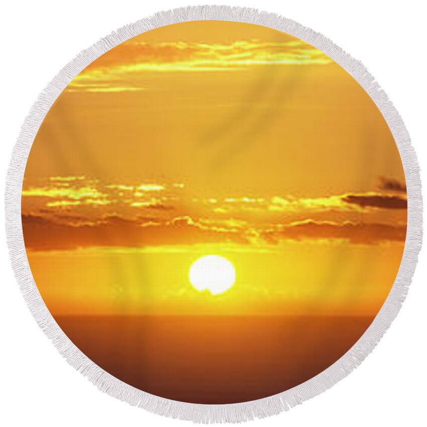 Sunset Round Beach Towel featuring the photograph Hawaiian Sunset Vertical Panoramic by Christopher Johnson