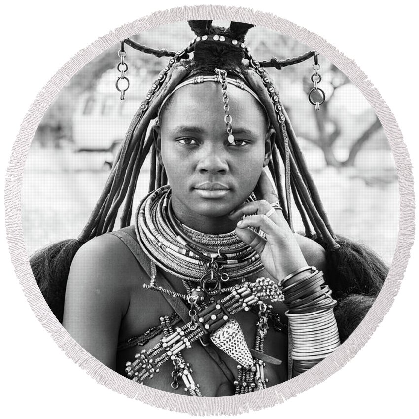 Portrait Round Beach Towel featuring the photograph Himba Style Girl by Mache Del Campo