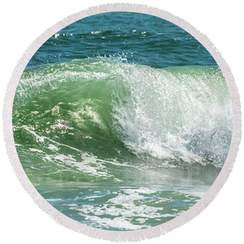 Ocean Round Beach Towel featuring the photograph Hurricane Wave by Donna Twiford