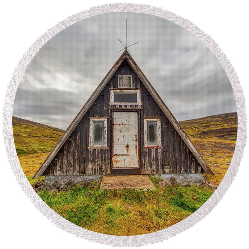 David Letts Round Beach Towel featuring the photograph Iceland Chalet by David Letts