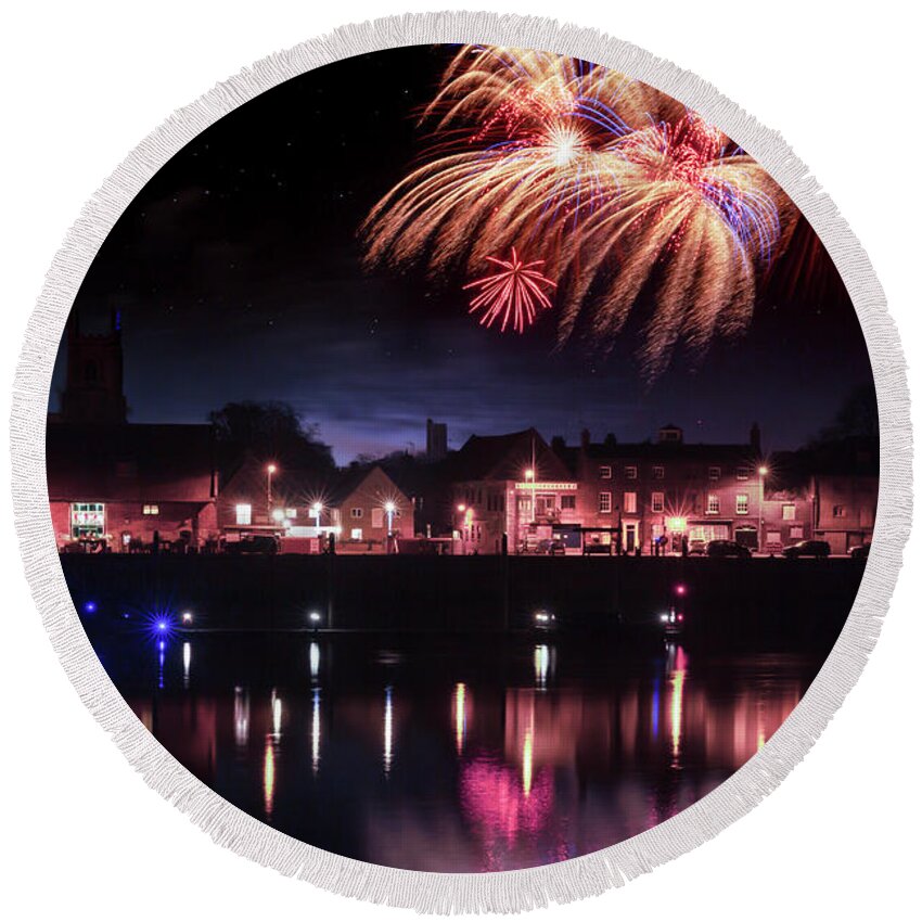 Fireworks Round Beach Towel featuring the photograph Kings Lynn fireworks finale over the river Ouse by Simon Bratt