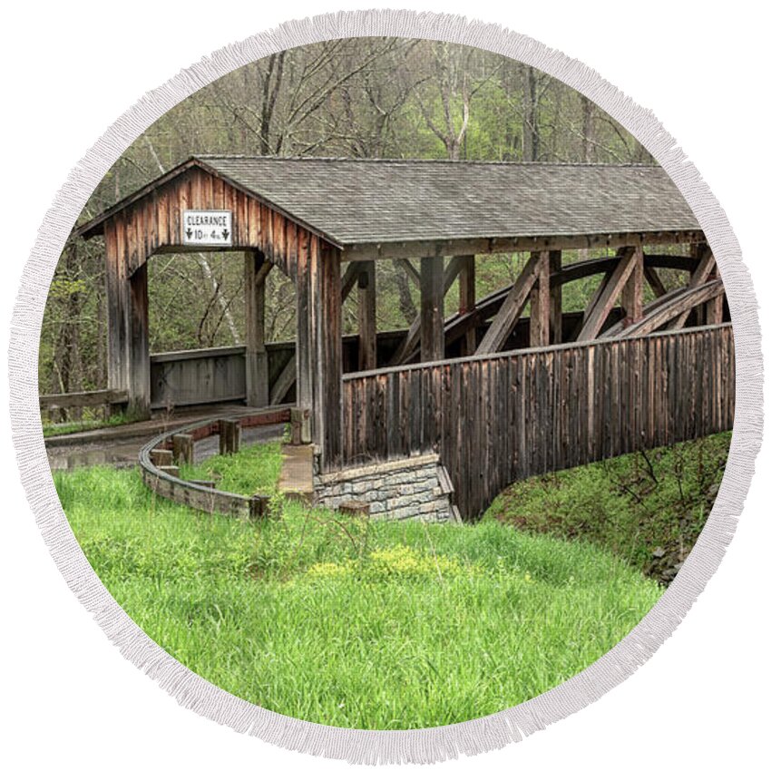 Covered Bridge Round Beach Towel featuring the photograph Knapp's Covered Bridge by Rod Best