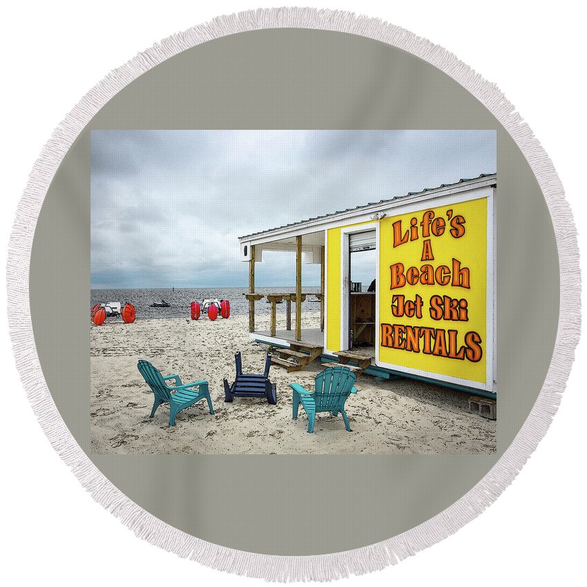Beach Round Beach Towel featuring the photograph Like's A Beach by Jim Mathis