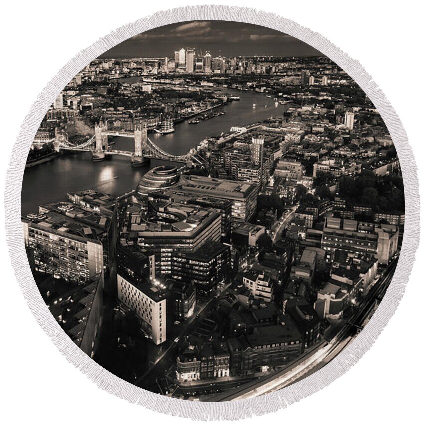 Chriscousins Round Beach Towel featuring the photograph London at Night by Chris Cousins