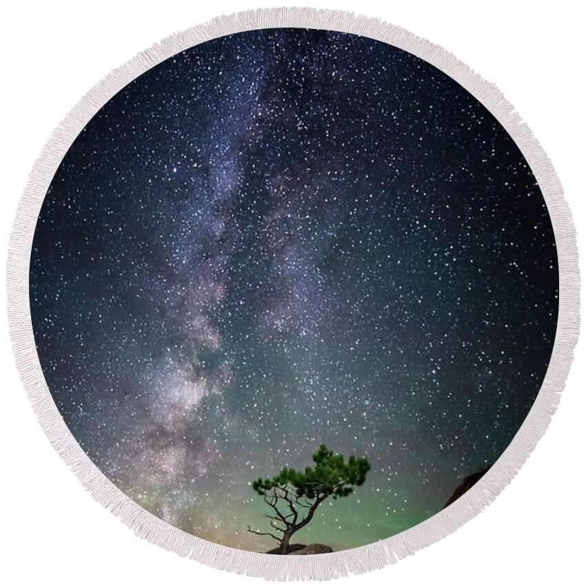 Lone Round Beach Towel featuring the photograph Lone Tree Under the Milky Way by David Soldano