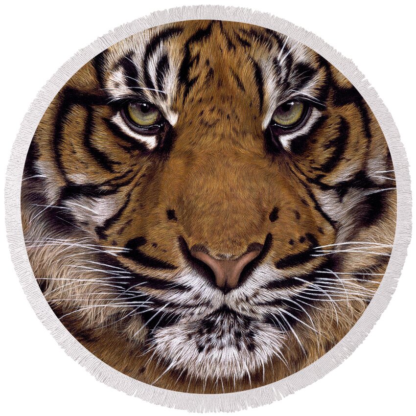 Tiger Round Beach Towel featuring the painting Majesty by Karie-ann Cooper