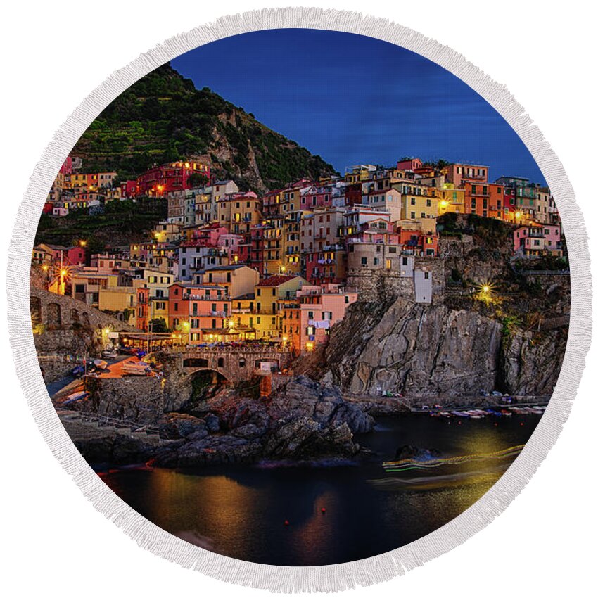 Cinque Terre Round Beach Towel featuring the photograph Manarola by Raf Winterpacht